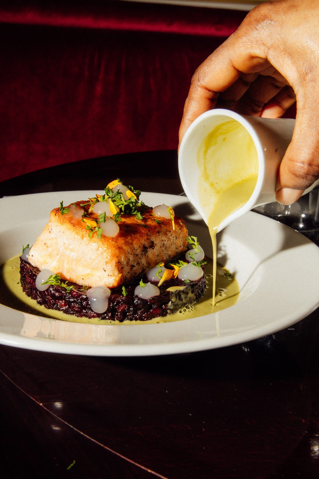 Filet de poisson, sauce vierge